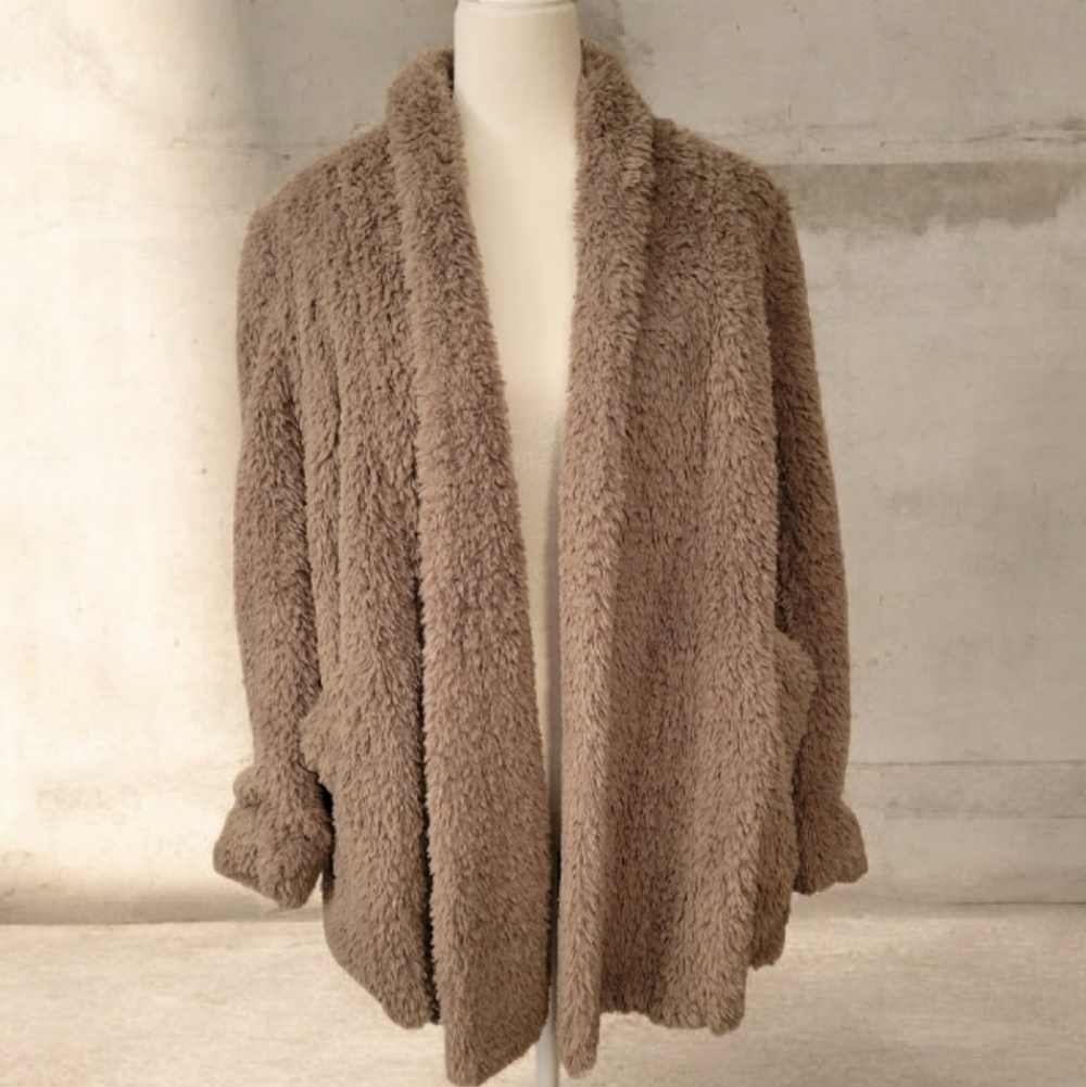 Kenneth Cole New York Tan Teddy Coat, Open Front, Pockets, Size Small Oversized